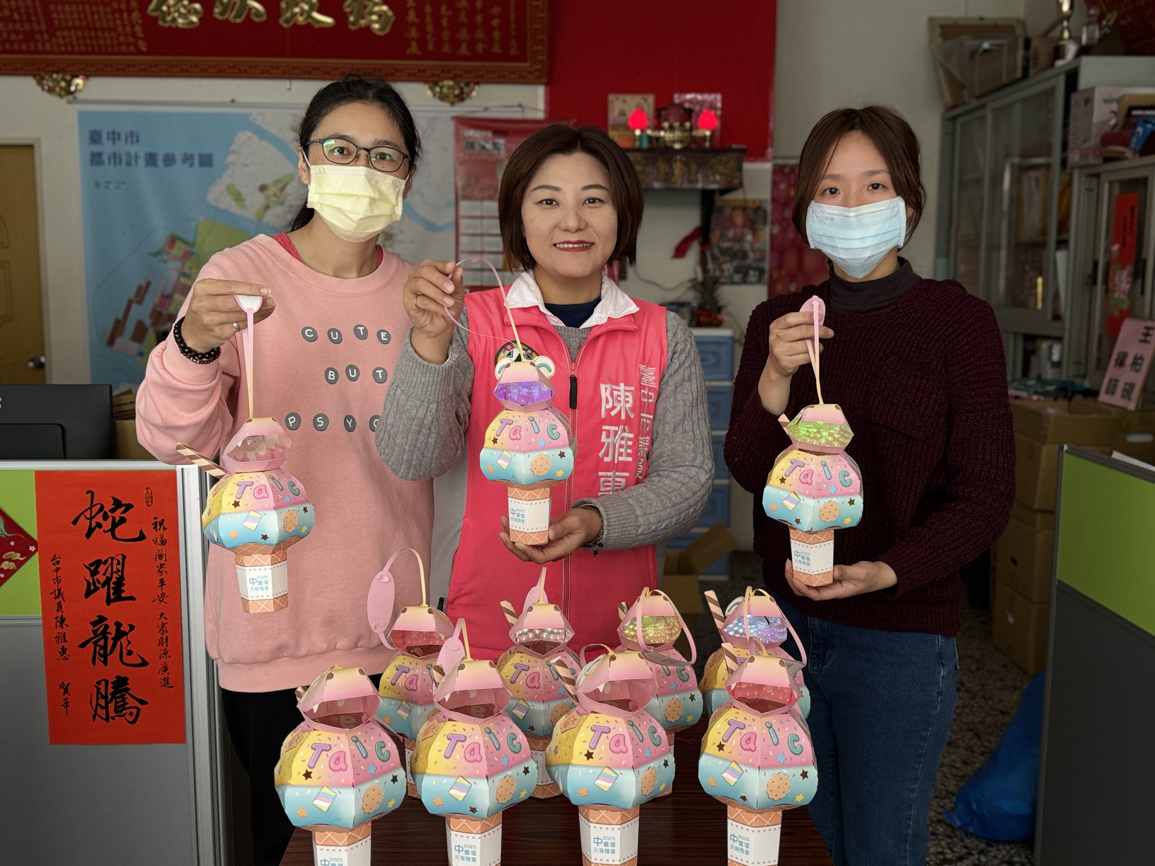 提燈籠巡里祈福 發放上千提燈蛇麼都甜！...