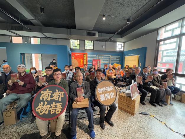 《南都物語：物件裡的臺南史》帶你跨越時空 跟著在地人的...