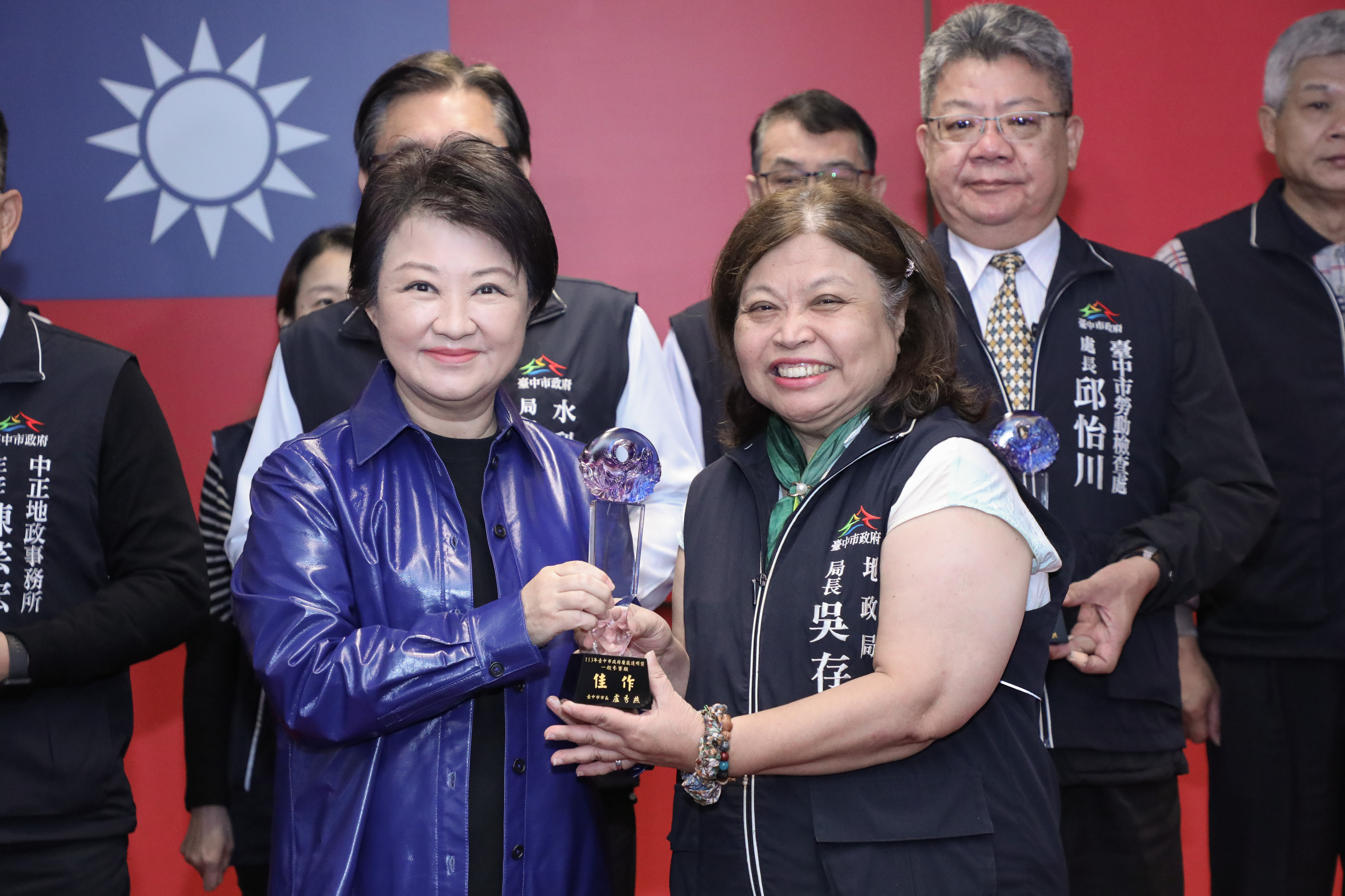 盧秀燕學姊涉貪   中市地政局長吳存金100萬元交保...