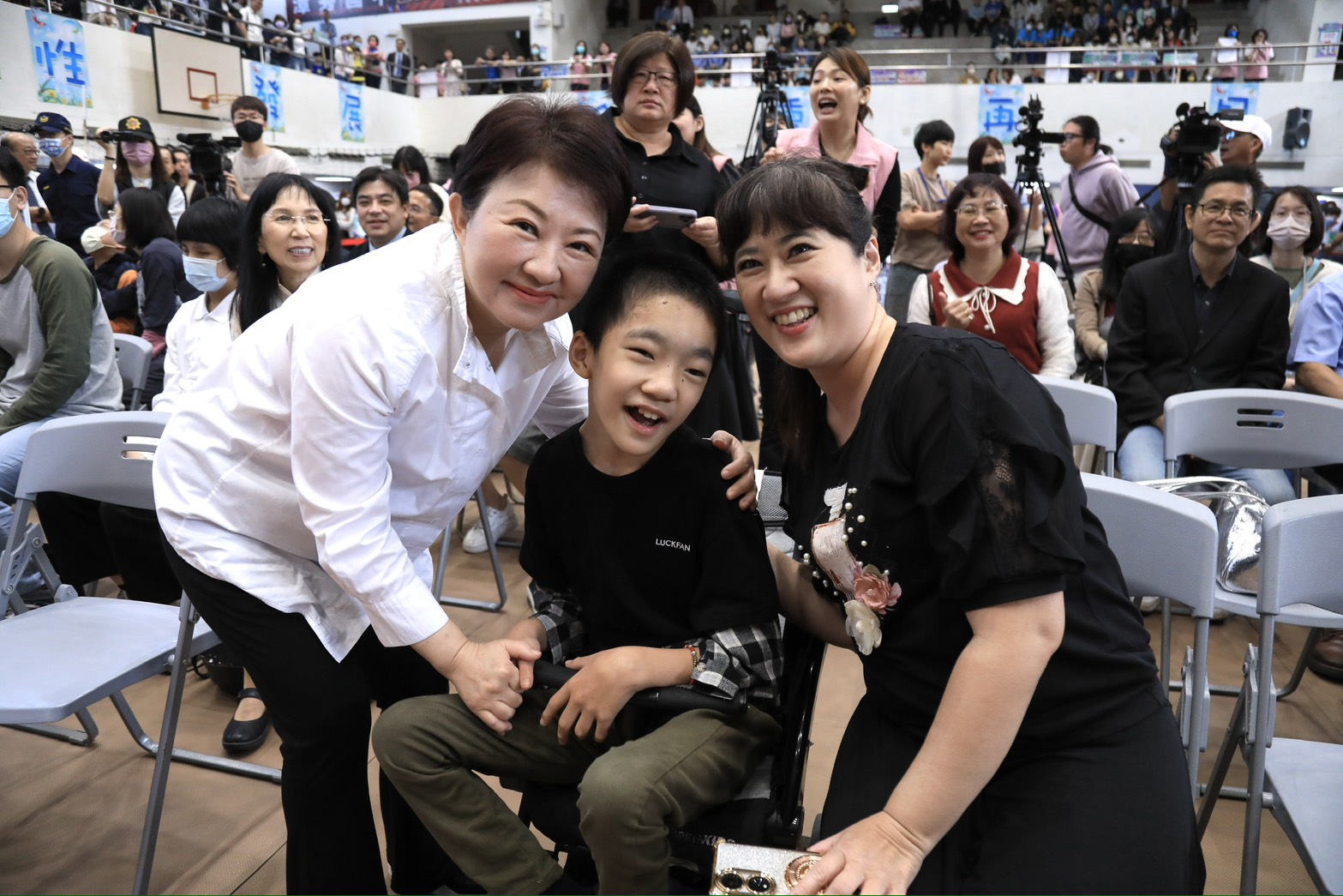 台中的孩子都是好樣的！ 市長開心表揚模範兒童