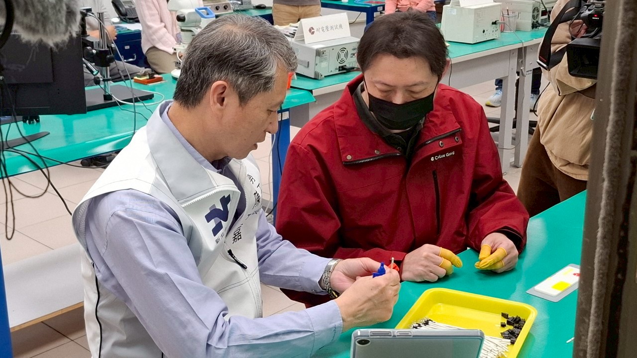 新北「中高齡友善職場認證」報名   邀企業攜手打造「勞資...