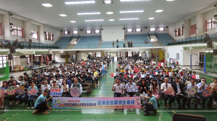 FIRST機器人大賽臺灣選拔賽  臺南36隊勇奪37獎 石門國小獲全...