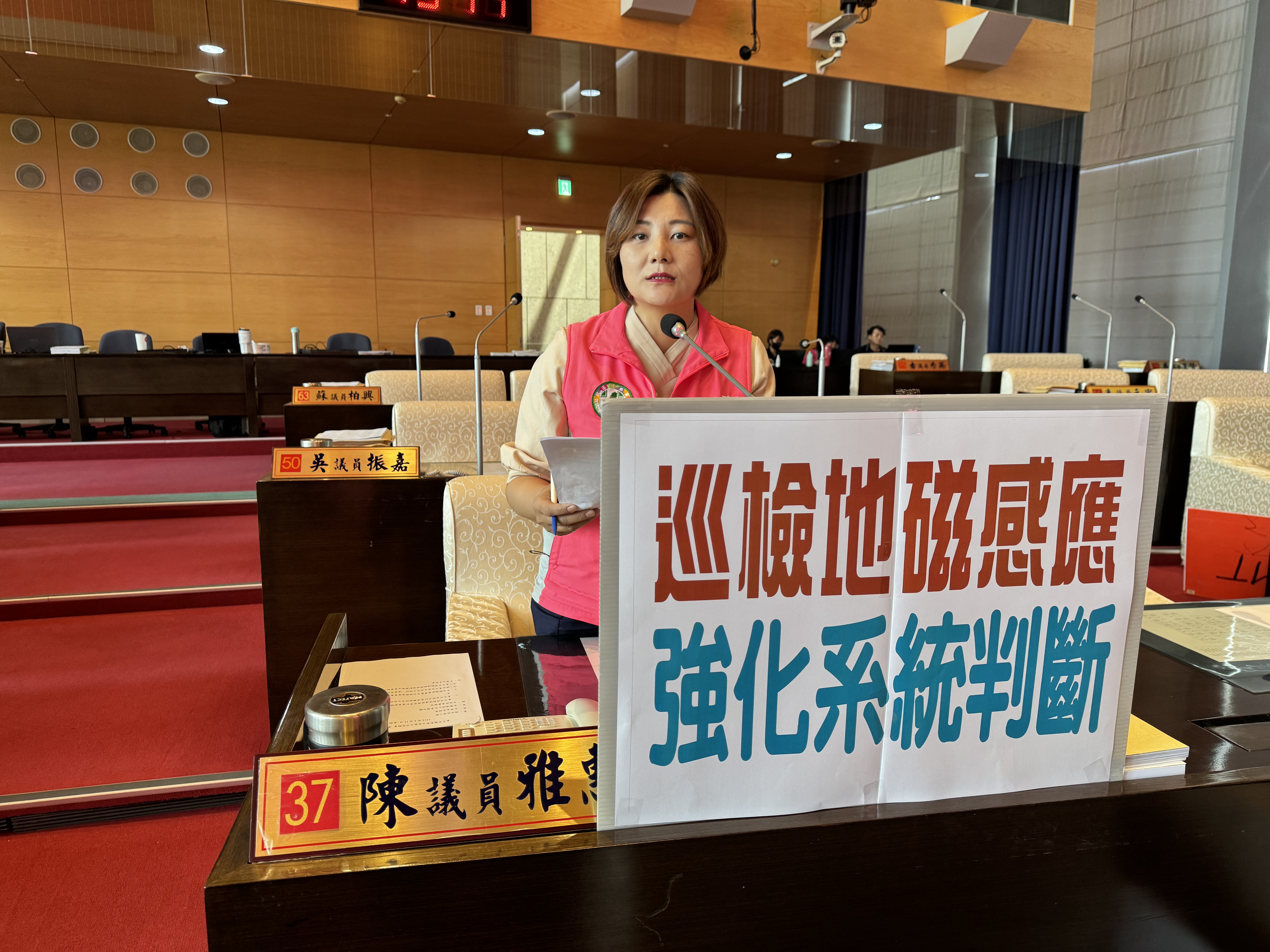 智慧停車感應有落差  議員要求提升妥善率...