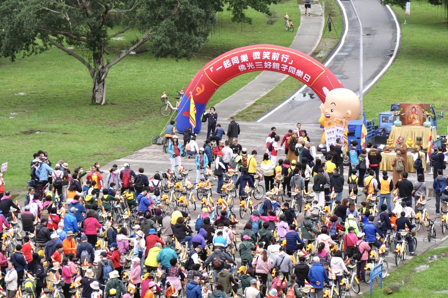 佛光三好親子同樂在大都會公園 以騎乘YouBik和健走實踐減碳...