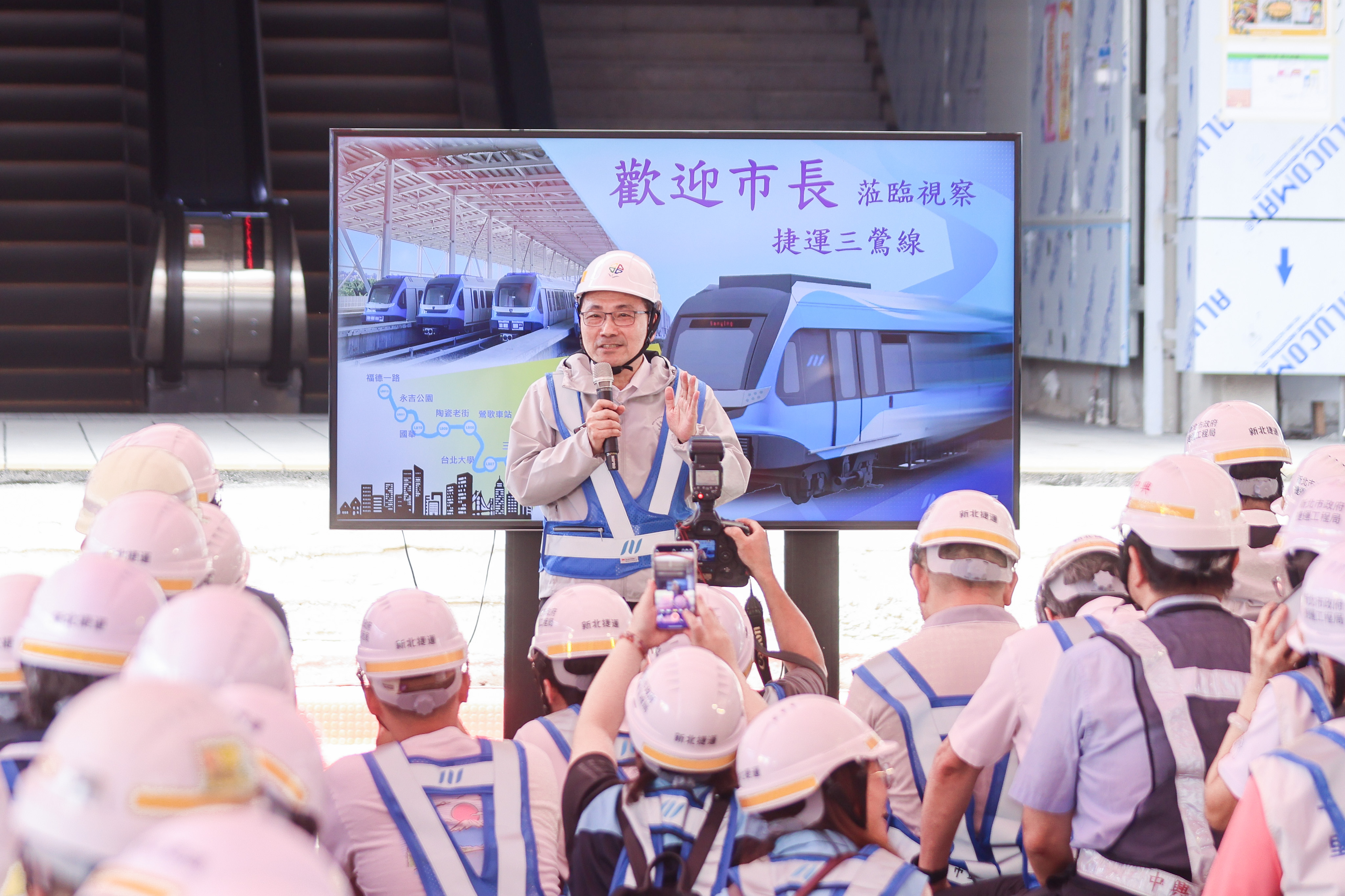 視察捷運三鶯線列車動態測試　侯友宜盼今年底完工　明年...