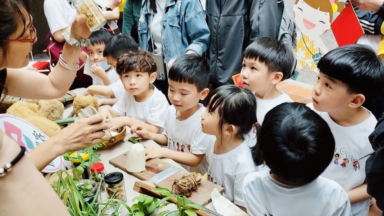 桃園市客家局攜手平鎮幼兒園   打造客式成長啟蒙禮   帶領...