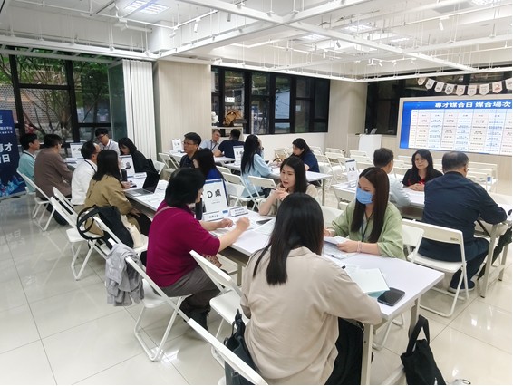 首場「企業專才媒合日」 啟動五校六企業精準對談   促產學...