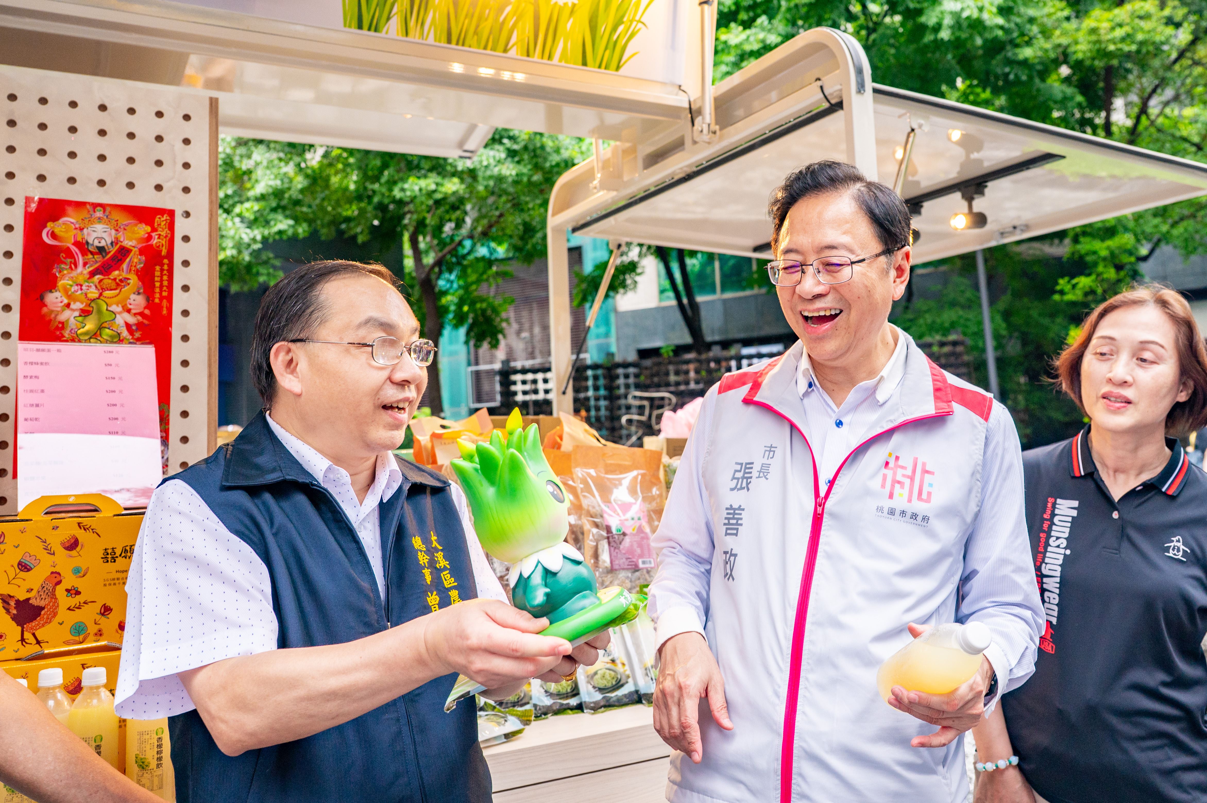 張市長化身媽媽桃行銷大使   14部「桃園好農行銷車」啟動...