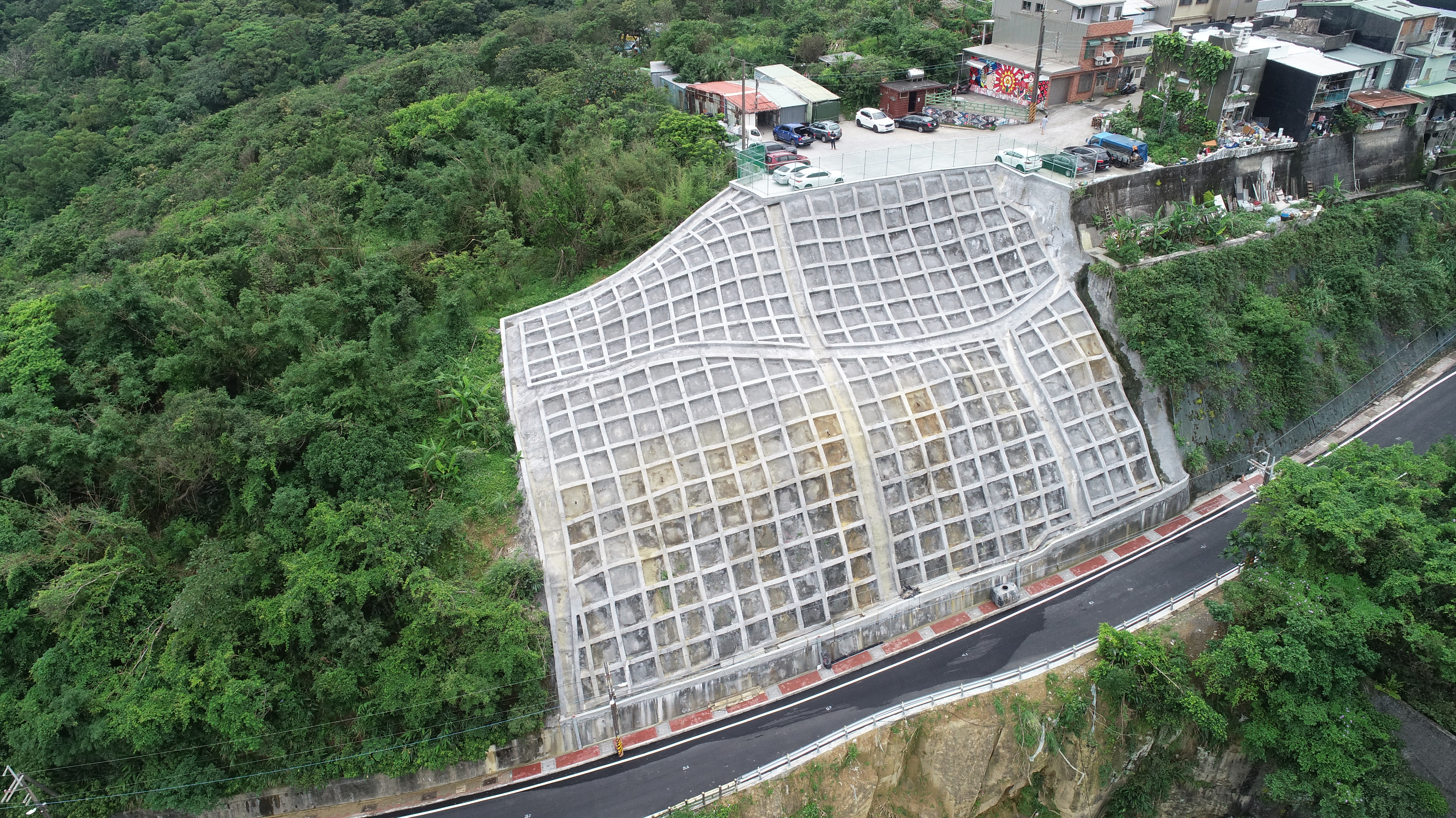 瑞芳高工與阿美家園邊坡坍方搶修完成   侯友宜市長視察關...