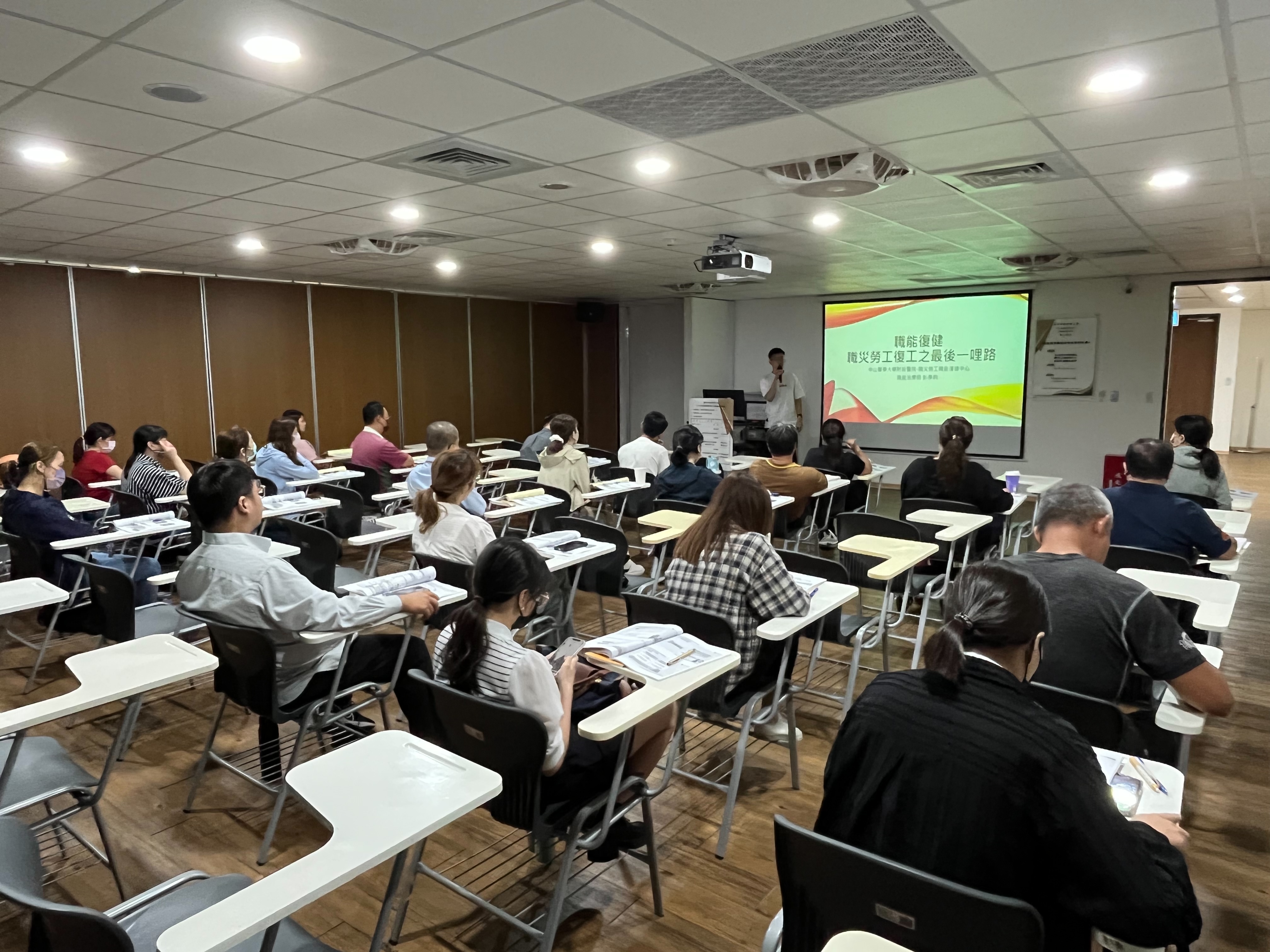 讓職災勞工安心！ 中市勞工局辦理6場次宣導會...