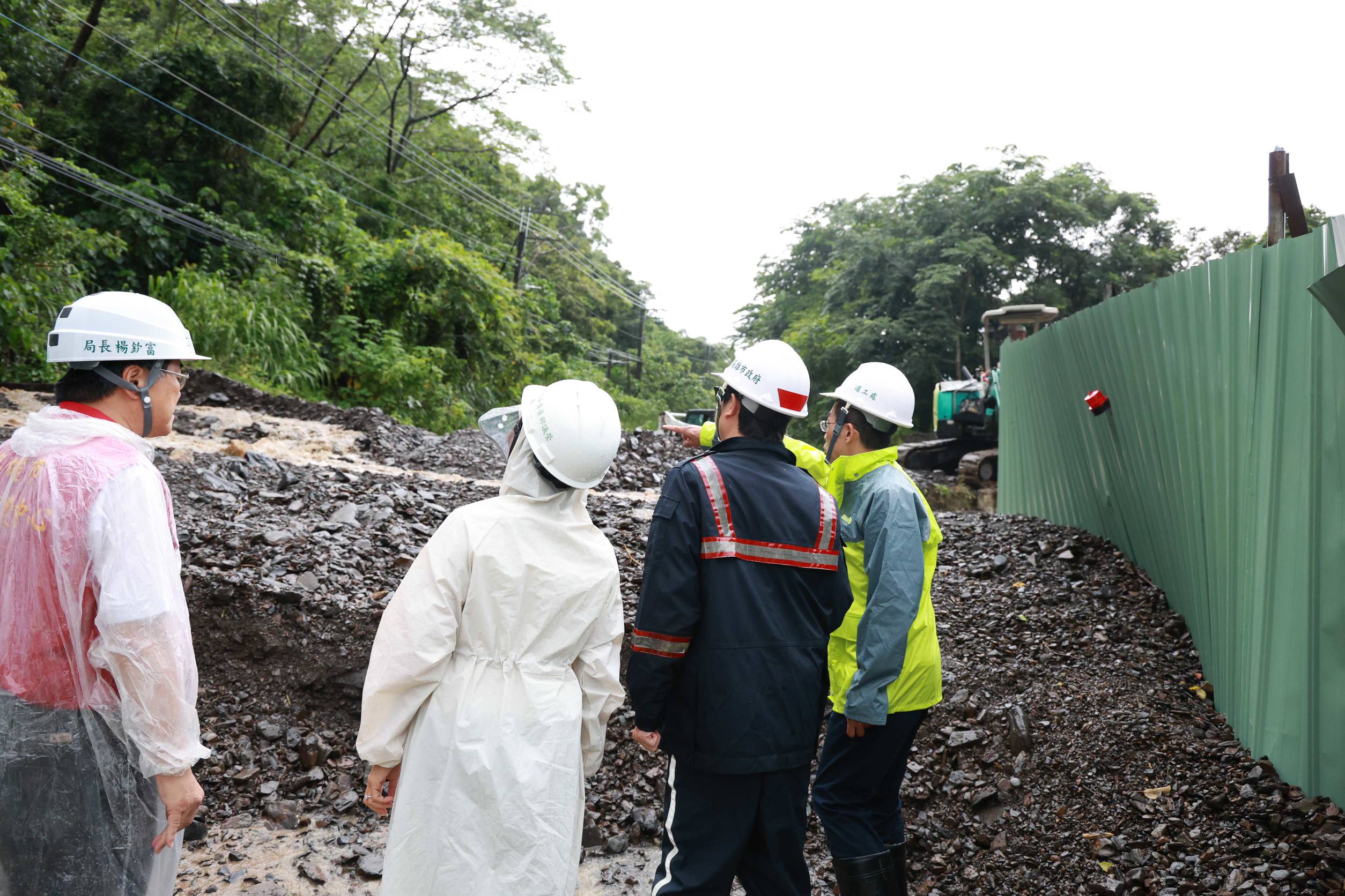 西南氣流強降雨持續影響高雄山區 陳其邁赴六龜視察