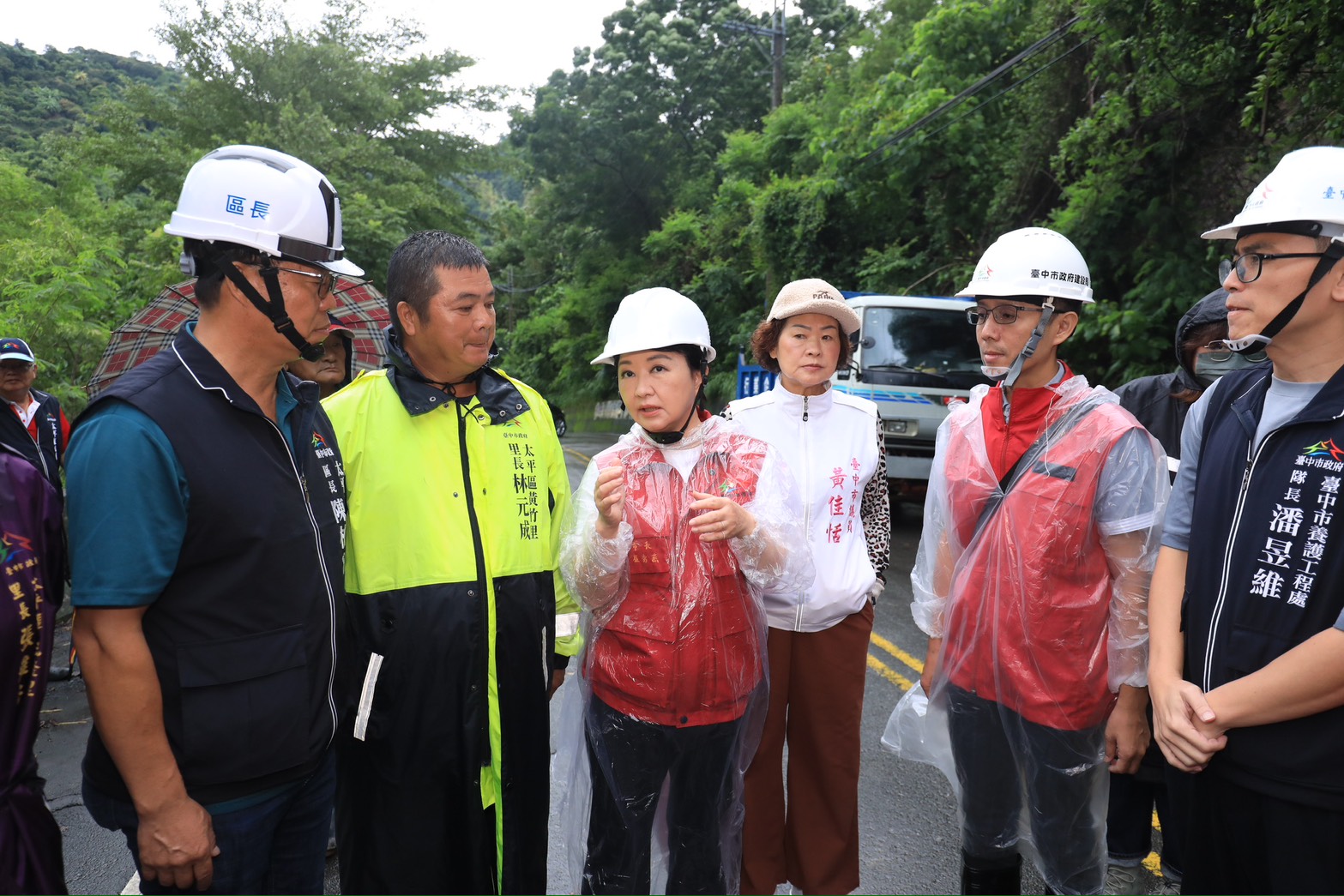 太平竹村路因豪雨崩塌  市長勘災指示全力搶通