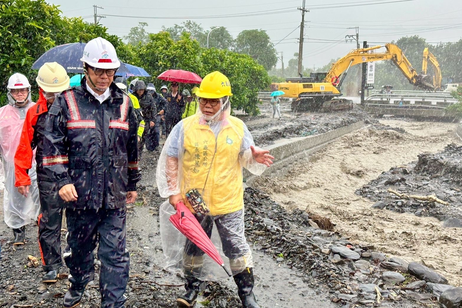 陳其邁市長六龜勘災  籲勿進山區與豪雨重建納入特別條例