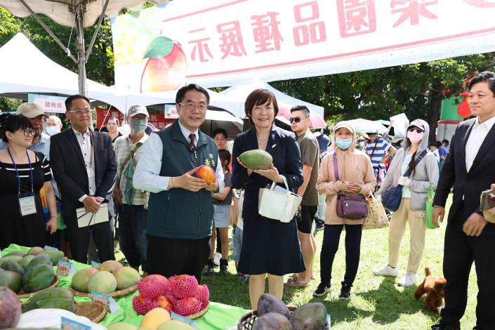 安倍昭惠拋磚引玉援助台南   跨越國界的真情支持...