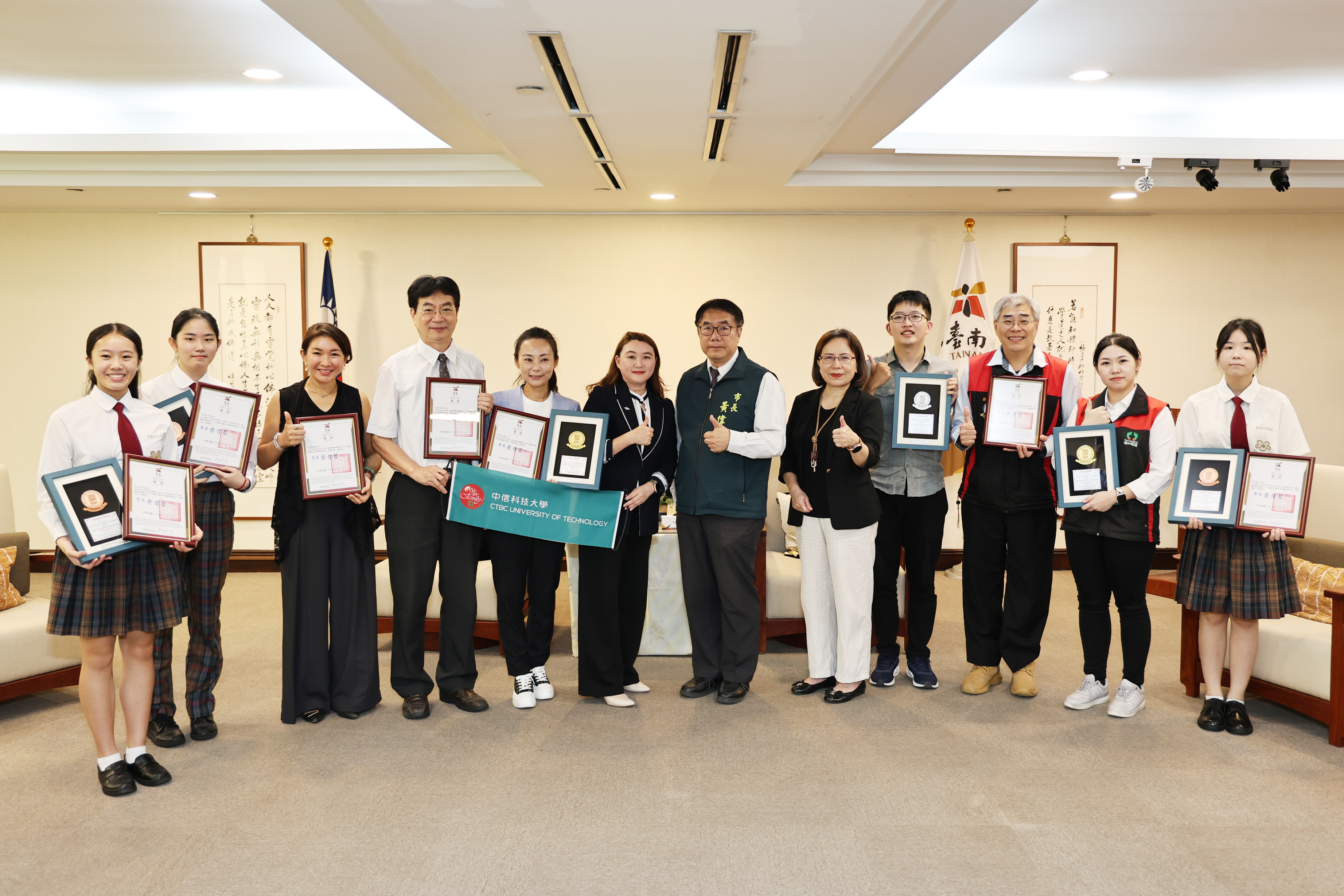 台南代表國際發明展奪6金4銀1銅  台南研發實力被世界看見...