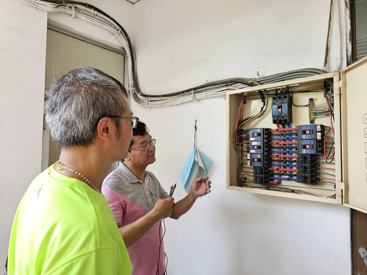高市經發局推動「能源弱勢關懷」 號召企業捐贈節能家電予...