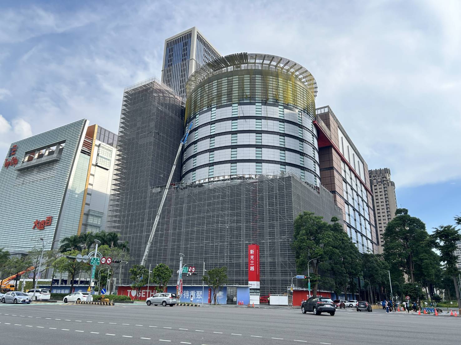 中市都發局同意備查新光三越整建修復計畫   9月5日起分樓...