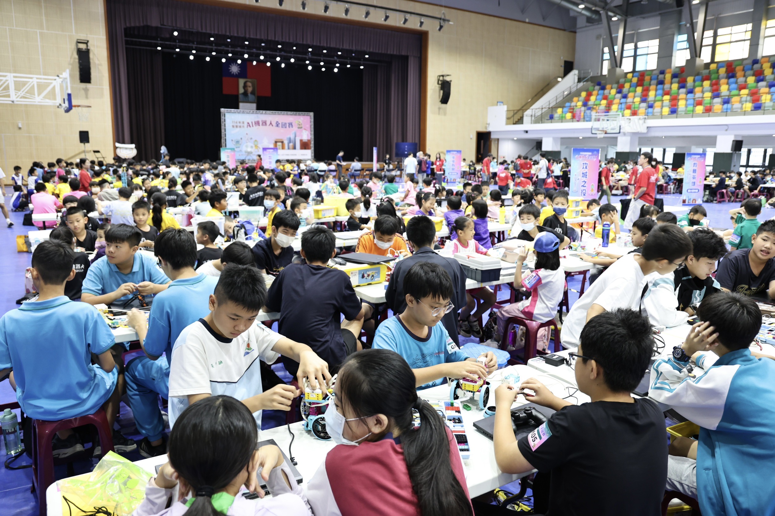 AI機器人全國賽台南登場   來自各校選手勇於挑戰發揮創意...