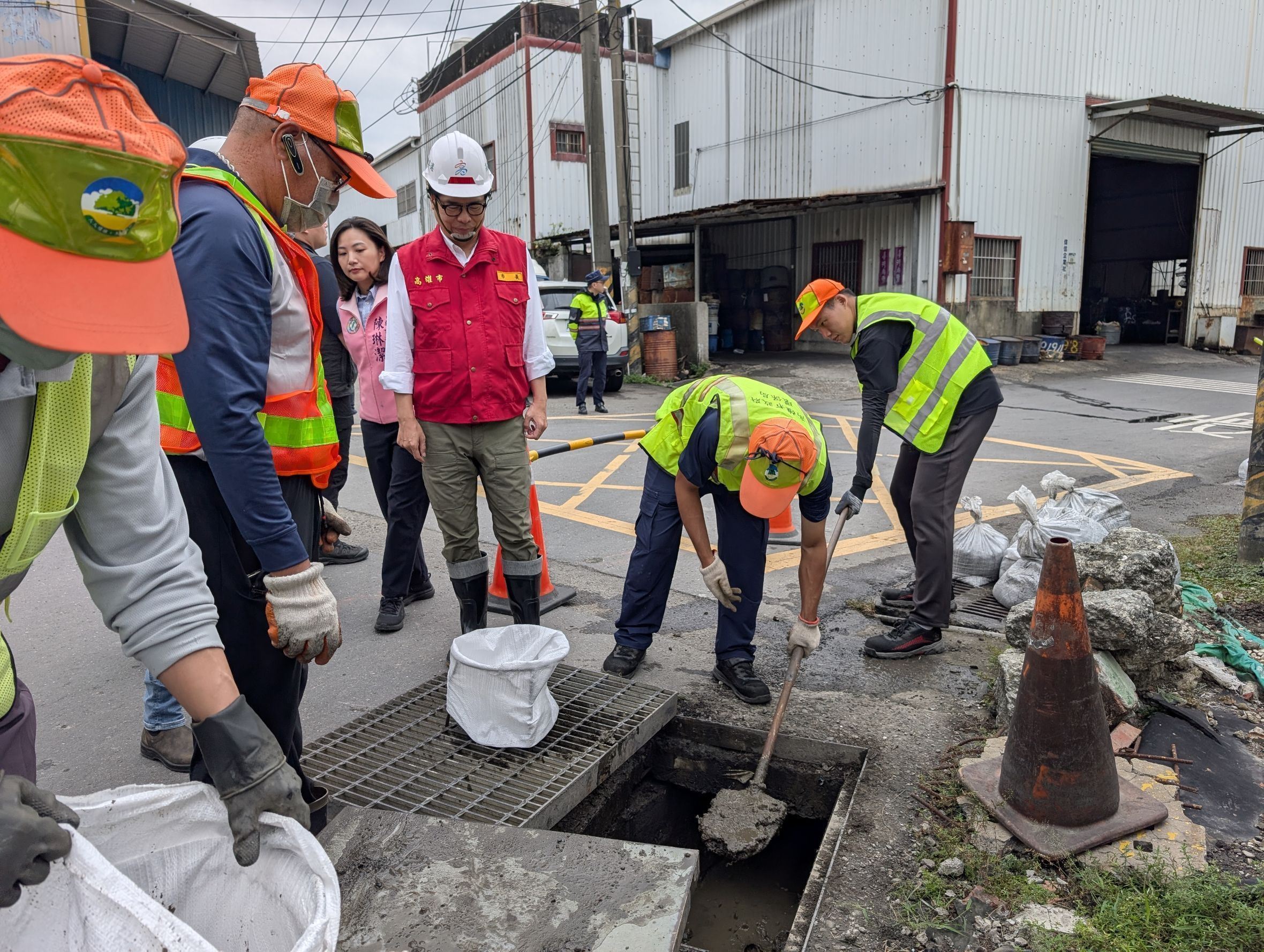 鳳凰颱風逼近　陳其邁市長巡察永安、茄萣、路竹三區防汛...