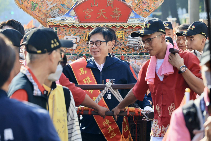 高雄三山媽祖暨白沙屯媽祖盛大合體遶境祈福  陳其邁祈願...