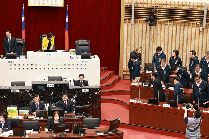 高雄市議會第4屆第6次定期大會閉幕  陳其邁率市府團隊感謝...