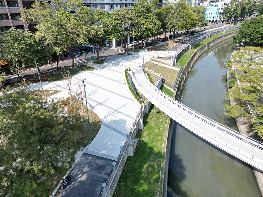 愛河河堤公園改善分區推動  林欽榮視察首區啟用成果...