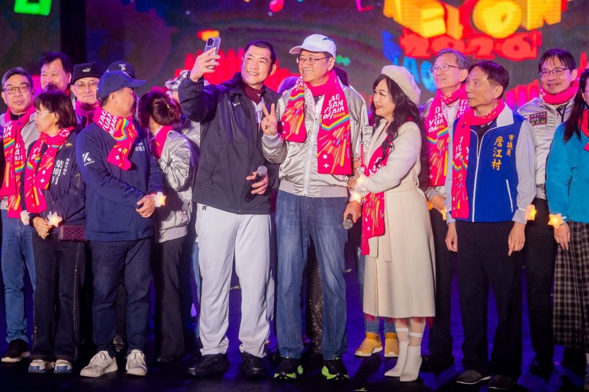 桃園跨年晚會首度結合虛實偶像跨界共演  張善政祝福市民...