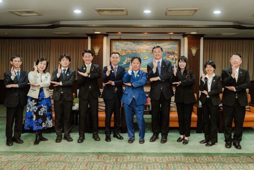 超人力霸王掀話題  「蠟筆小新」故鄉埼玉縣日台友好議員...