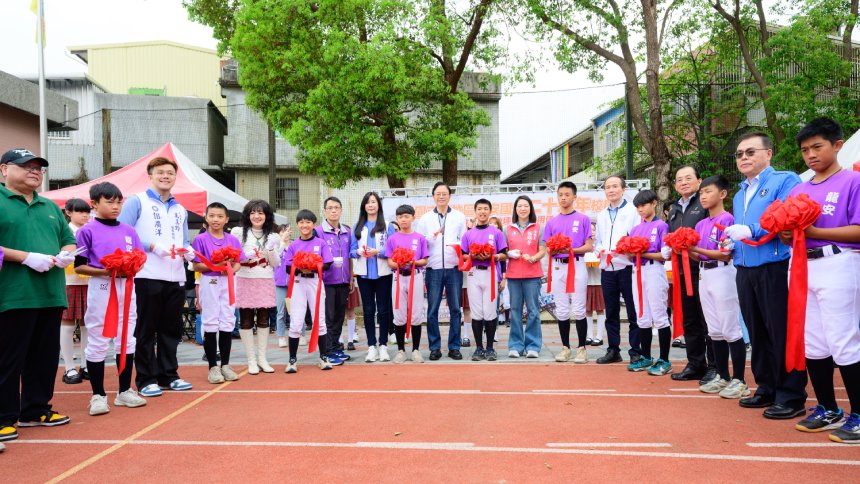 龍安國小20週年校慶歡樂登場  張善政助推校園優化肯定多...