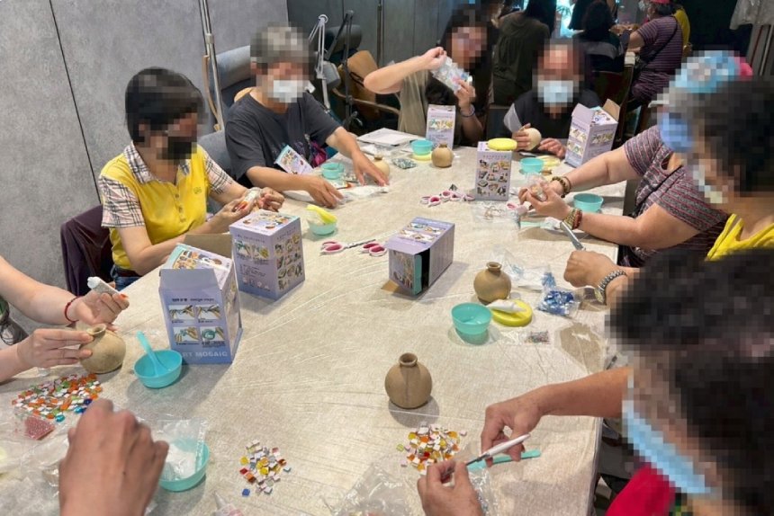 高市衛生局布建15處據點  多元化服務陪伴支持家庭照顧者身...