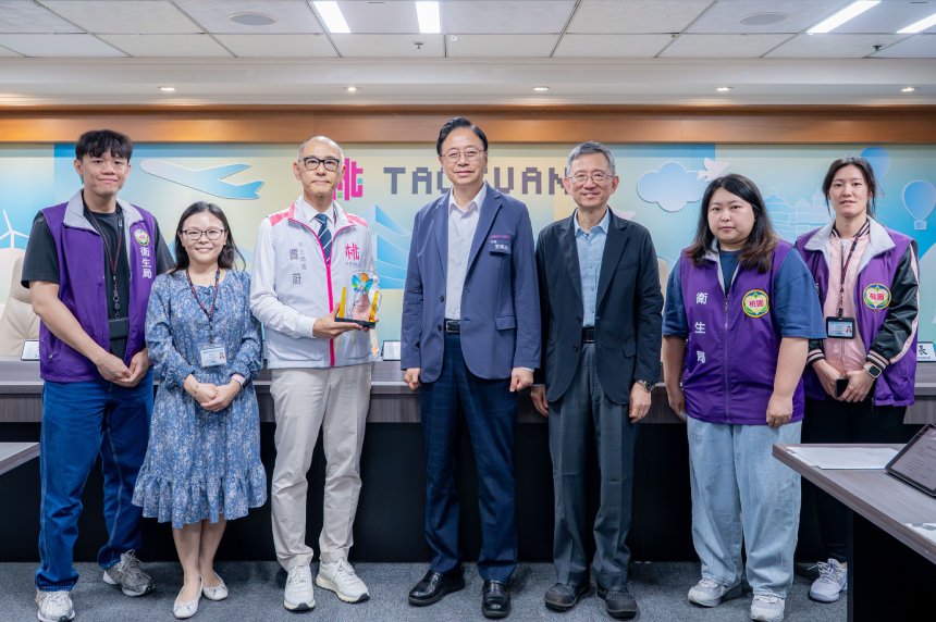 桃園AI肺癌篩檢獲智慧城市獎  張善政：數據驅動精準健康照...