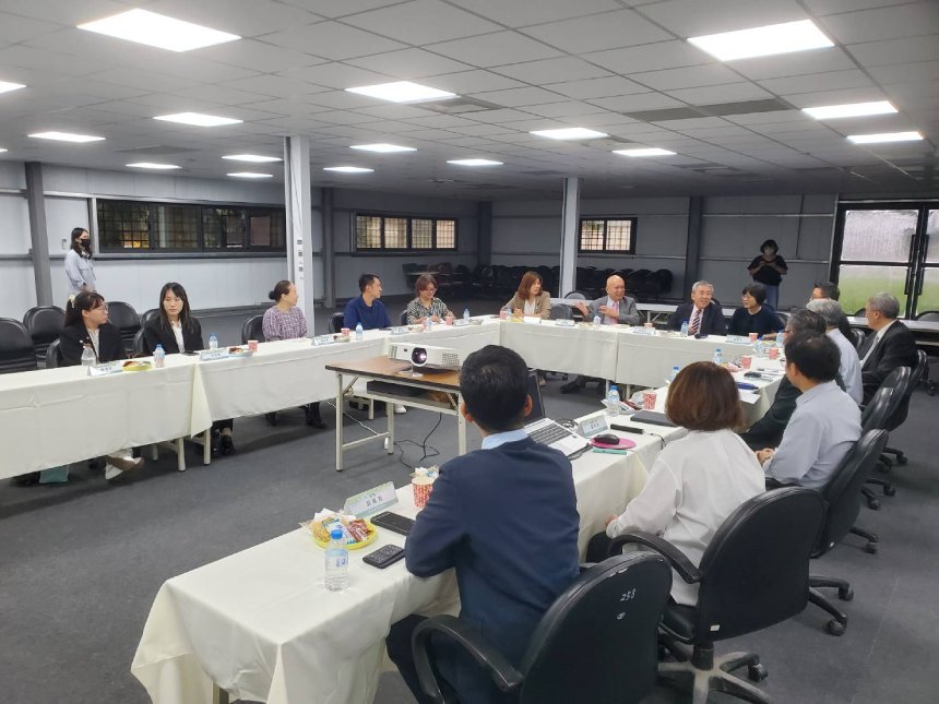D-ONE迎合作方及基金會參訪  地標級百貨力拼全方位第一大...