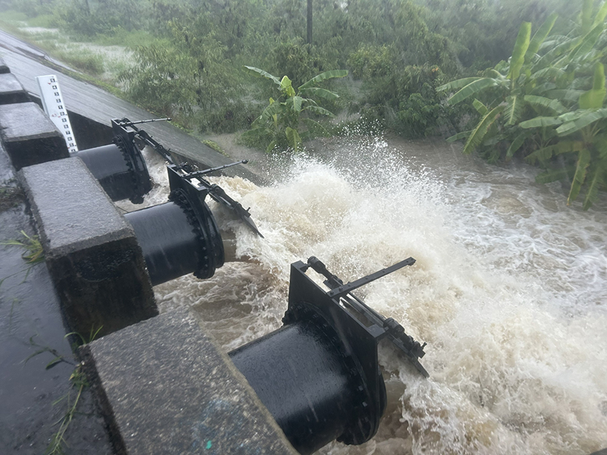 米克拉颱風外圍環流引進大豪雨  旗山等地區抽水站全力應...