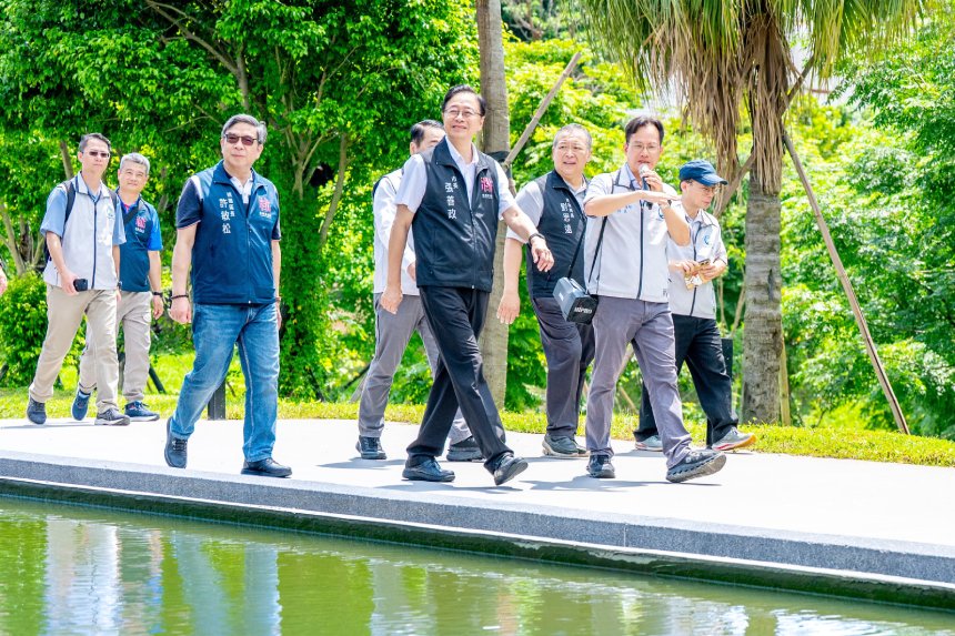 龍山市民活動中心暨遊客中心啟用  張善政：活化滯洪池空...