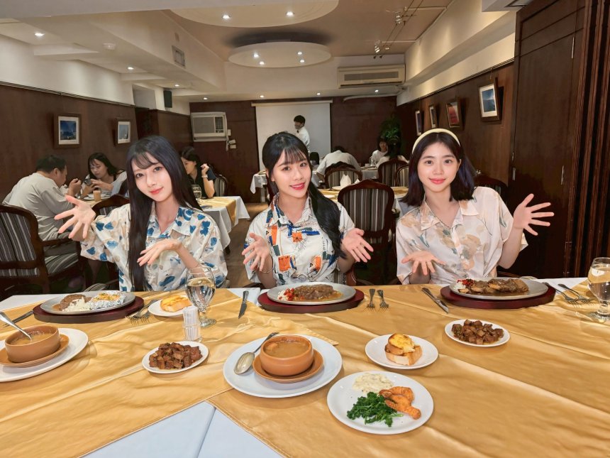 台鋼集團WingStars 現身復古牛排館，開箱傳說中的約會聖地。