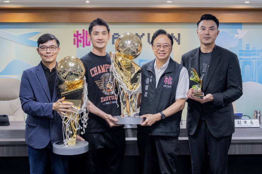 桃園璞園領航猿隊史首度二連霸  張善政盼打造桃園籃球王...