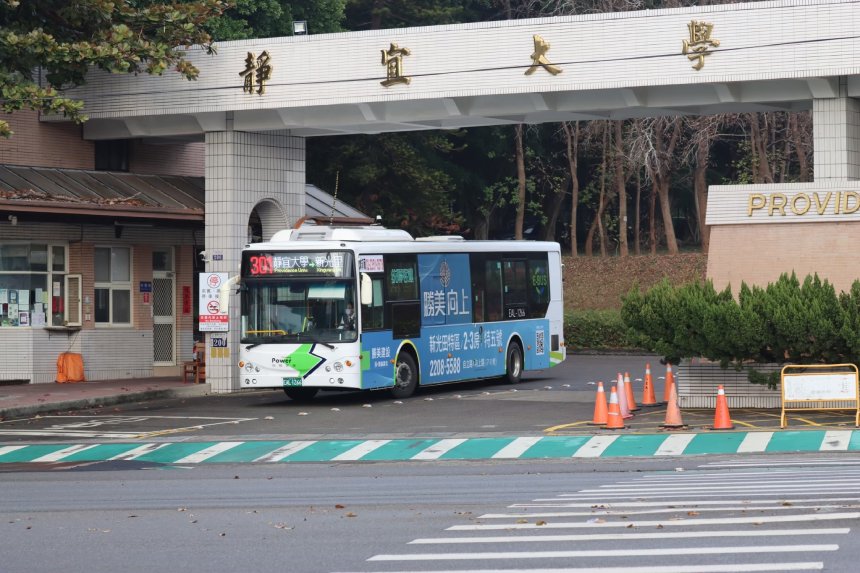 中市28條路線公車進校園  鼓勵學生搭乘公共運輸