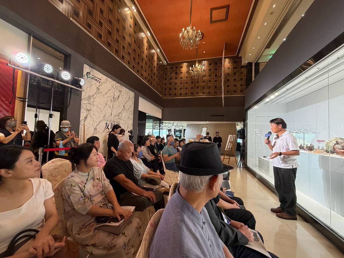 發揚文藝讓愛心輪轉友犀旺！ 中友陶塑展推動義賣注暖流 ...