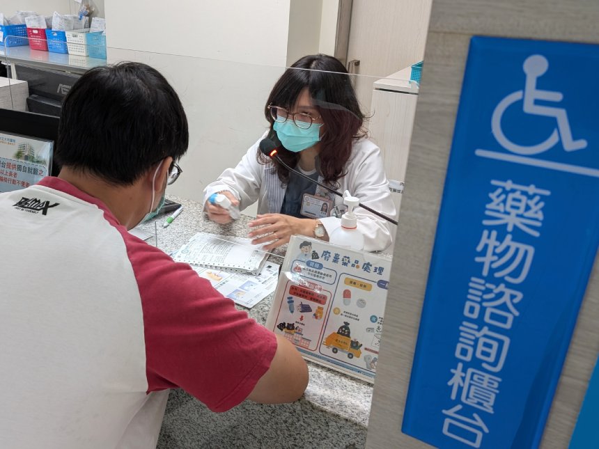 69歲長輩險重複吃兩種降血脂藥  高市衛生局籲慢性病長者就醫定期檢視用藥