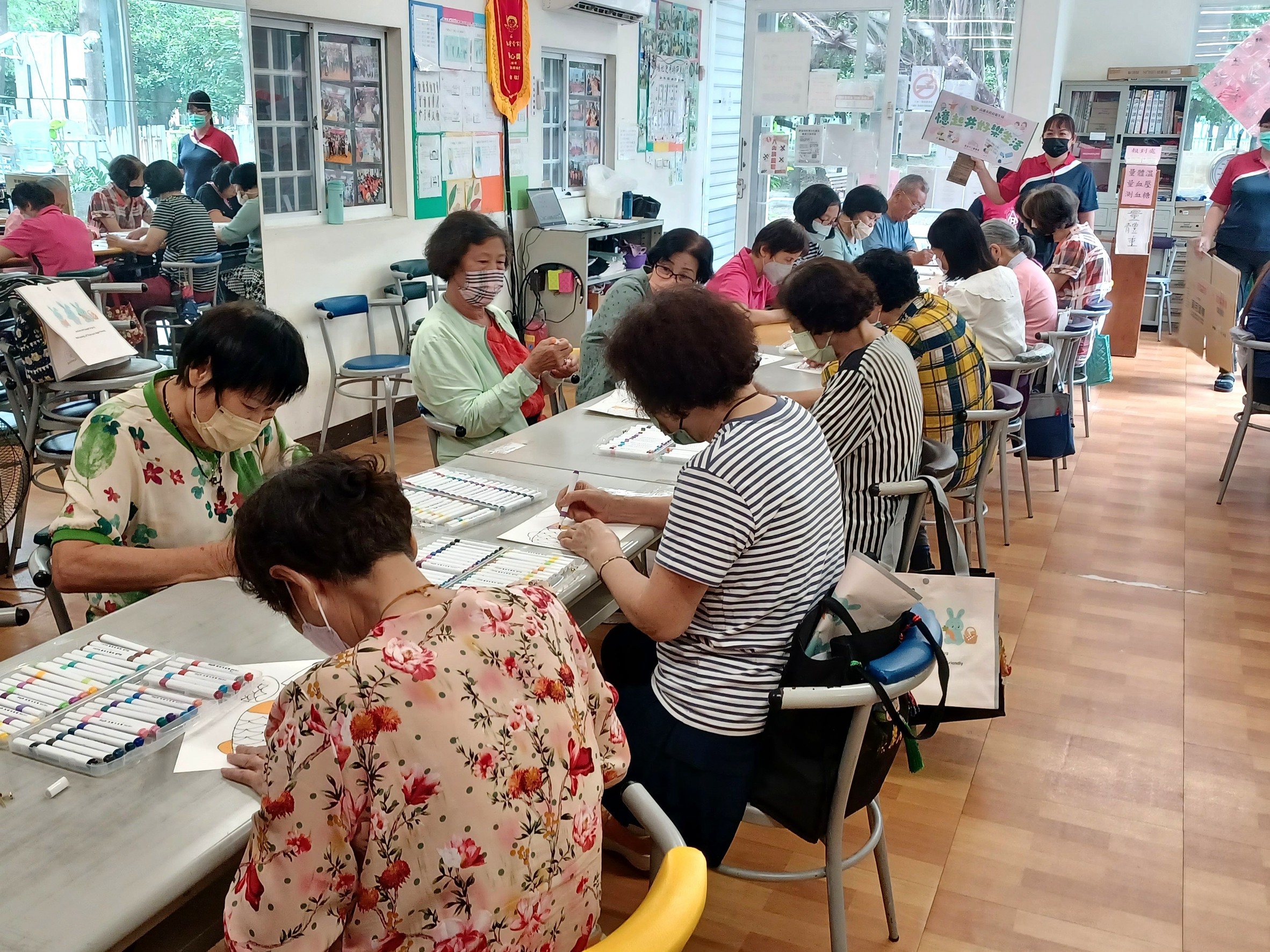響應國際失智症月　衛生局攜手高市圖打造「記憶時空膠囊」讓理解與陪伴走進日常