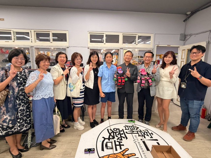 仁愛STEAM及新科技教育中心揭牌  打造台北市新科技教育示範...